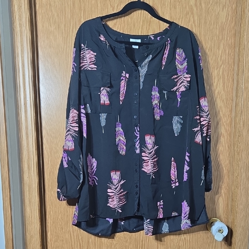 Jaclyn Smith Black Blouse with Pink Feather Design